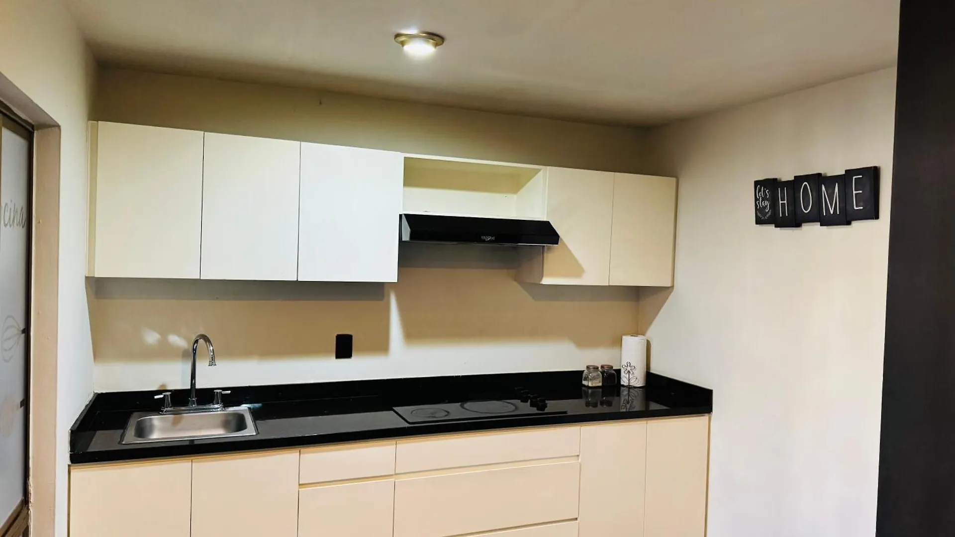 Zona Dorada: Amplio Departamento Para 12 Mazatlan